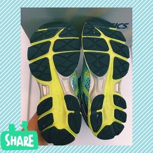 Asics Shoes - ๐ SALE ๐ASICS Gel Cumulus Running Shoes sz 8 Asics Shoes - ๐ SALE ๐ASICS Gel Cumulus Running Shoes sz 8
